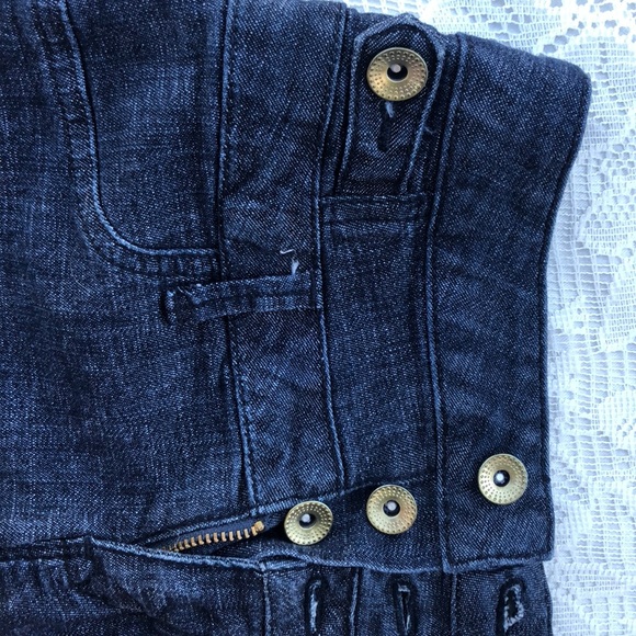 Shorts - Picture 3 of 3